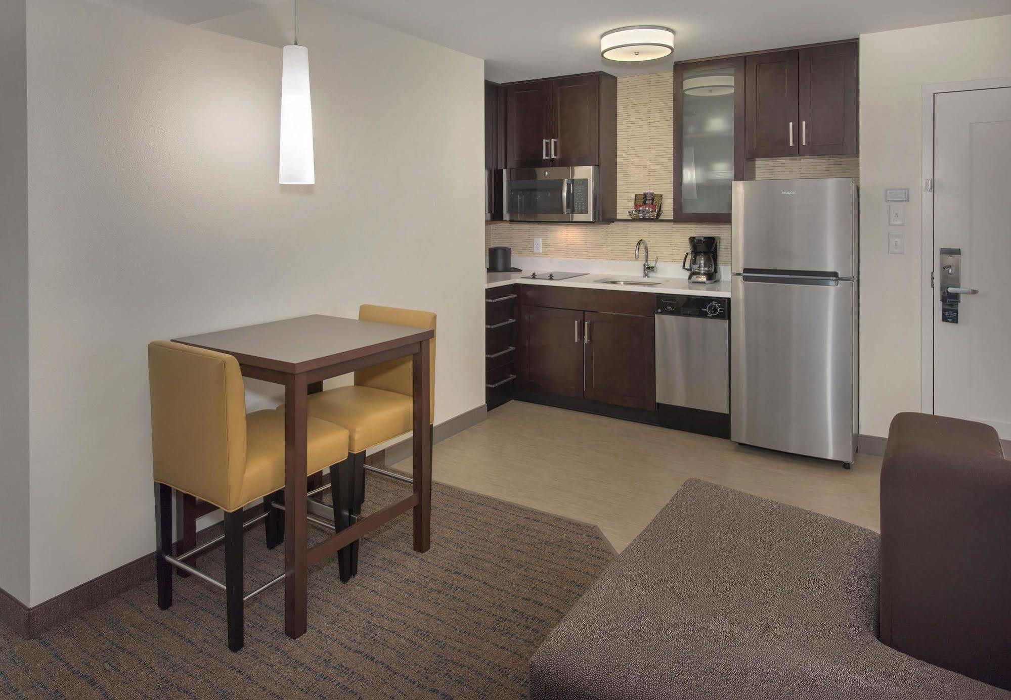 Residence Inn By Marriott Boston Bridgewater Raynham Exteriör bild